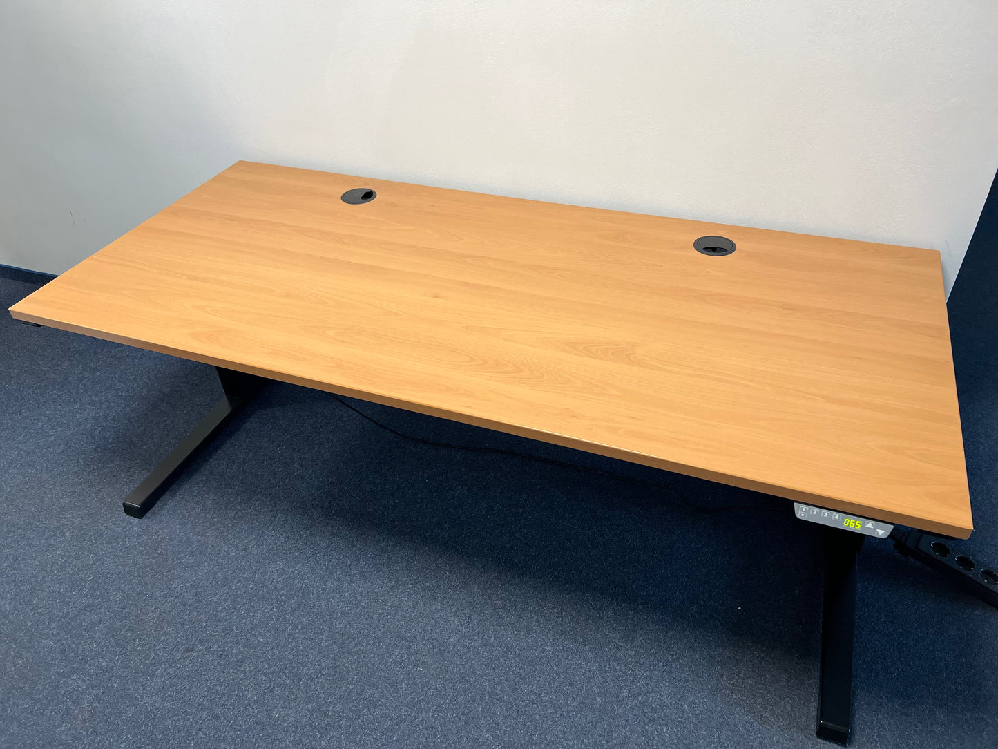 Steelcase Elektr. Höhenverstellbarer Schreibtisch Activa Typ 10 (Buche) 180x80