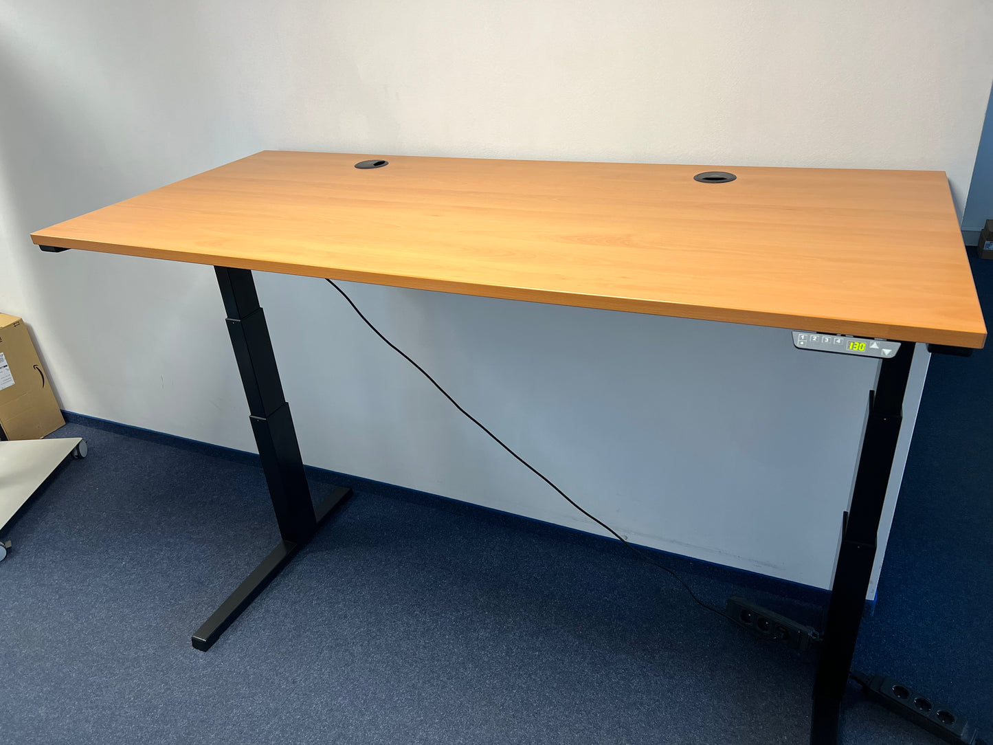 Steelcase Elektr. Höhenverstellbarer Schreibtisch Activa Typ 10 (Buche) 180x80
