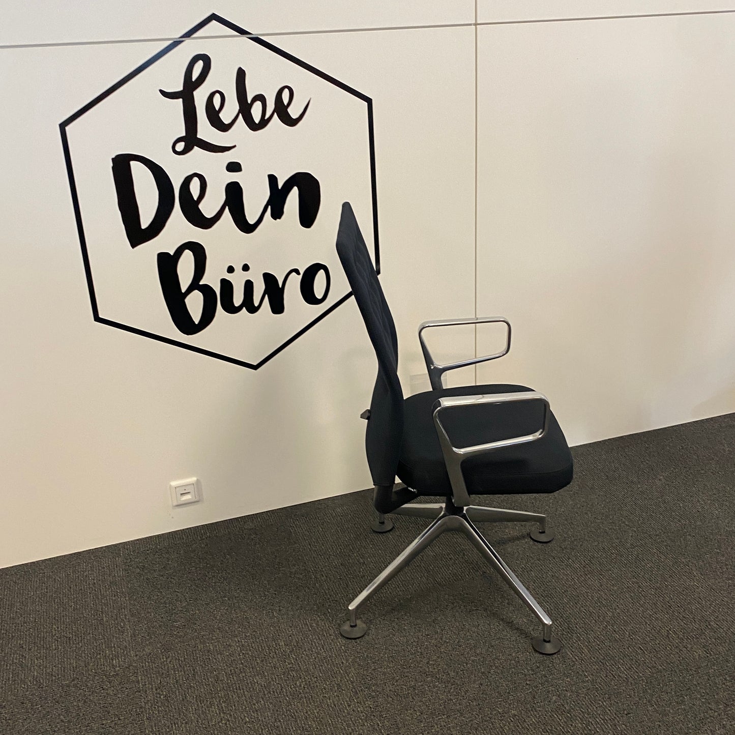 Vitra - ID Trim Konferenzstuhl