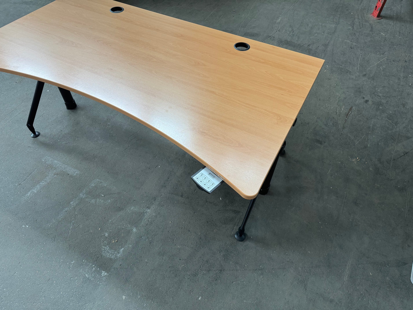 Elektr. Höhenverstellbarer Schreibtisch YOYO ergonomisch 180x100