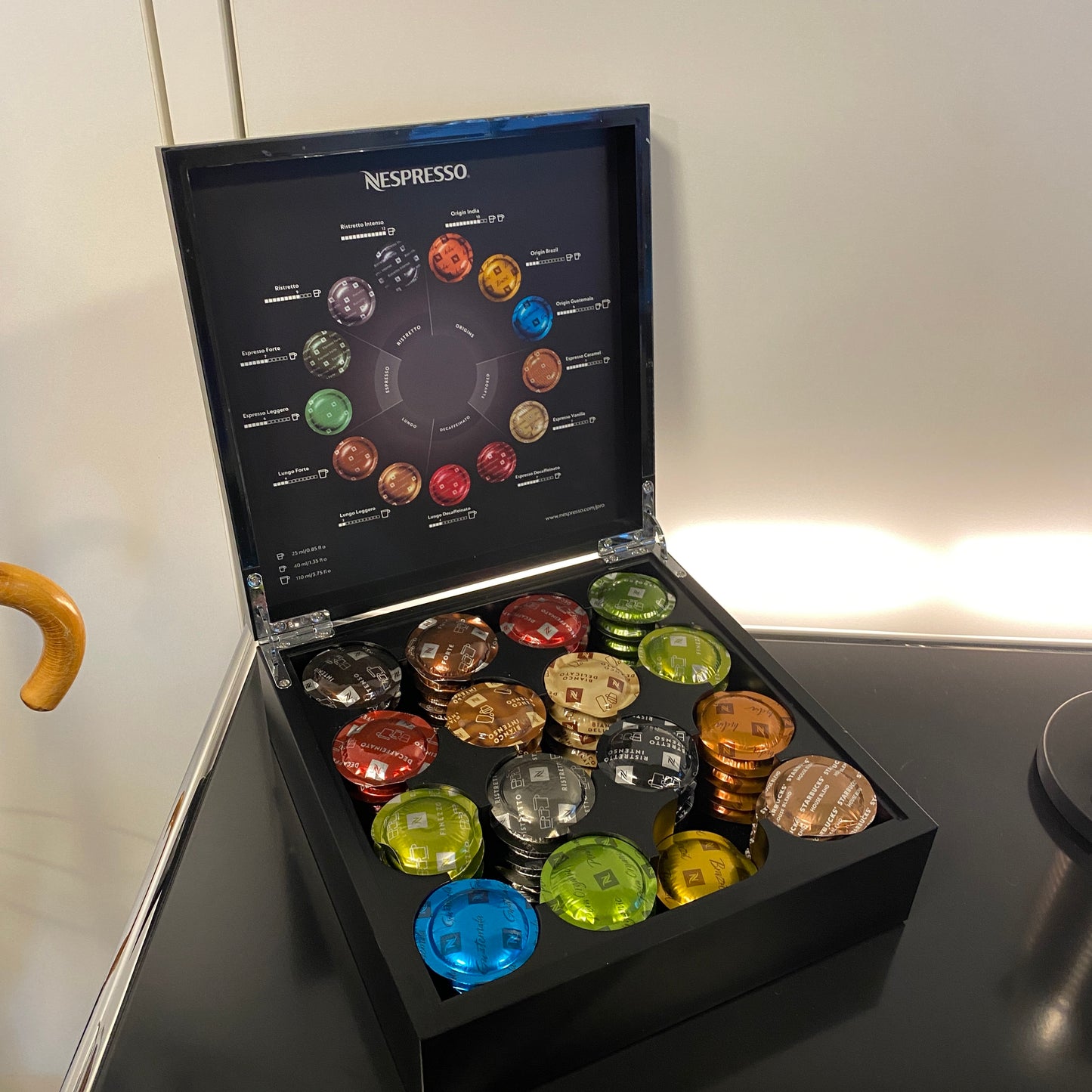 Nespresso Momento Kaffeemaschine + Milchschäumer