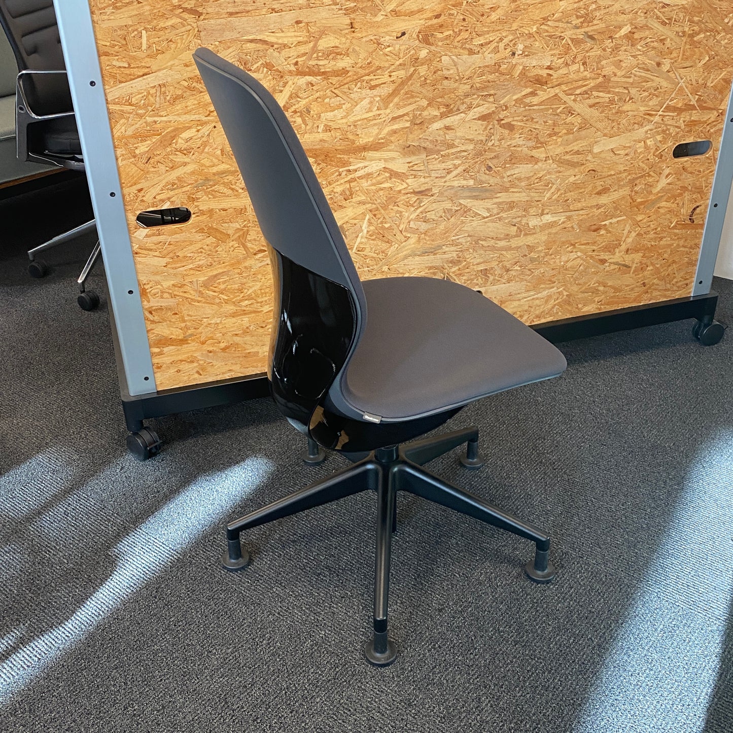 Steelcase Silq Polymer O.Al
