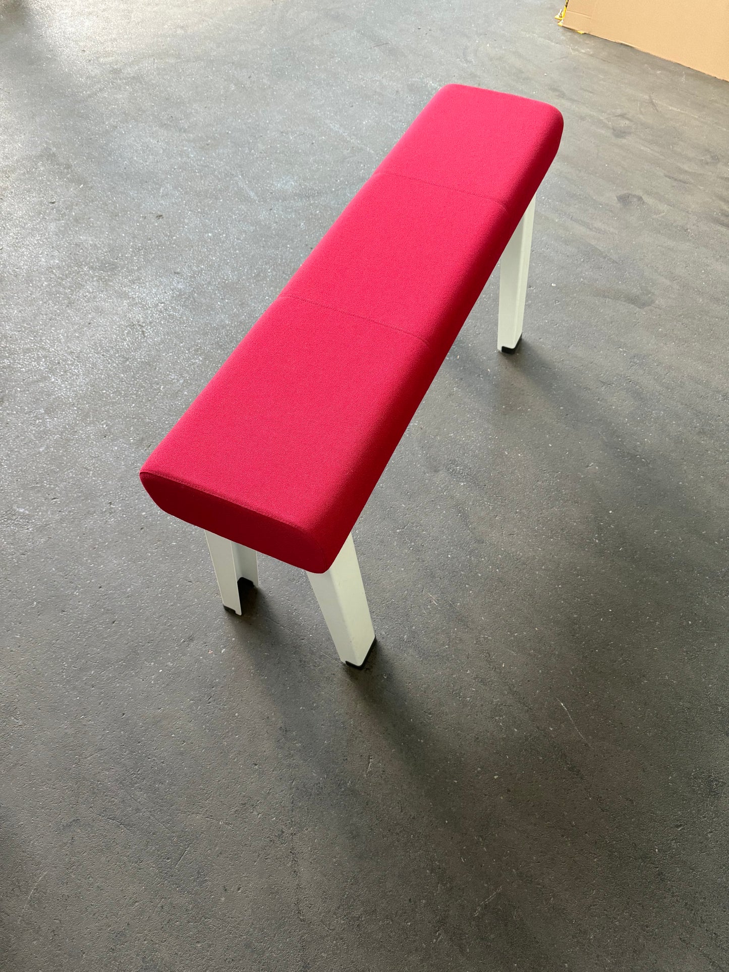 Steelcase B-Free Sitzbank Rot